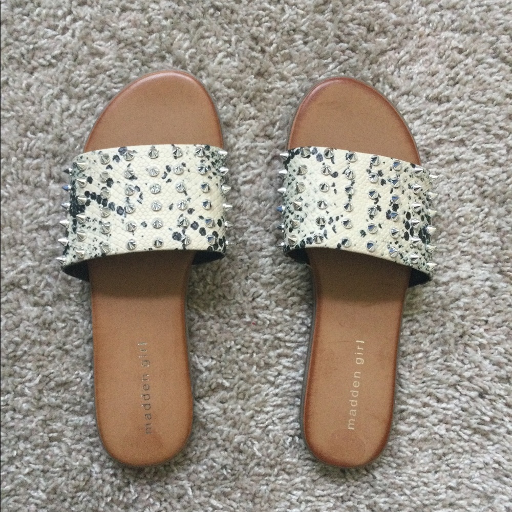 🔥🔥HOST PIC🔥🔥Madden Girl Farrin Studded Sandals - Picture 4 of 11